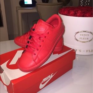 COPY - Nike Tennis Classics